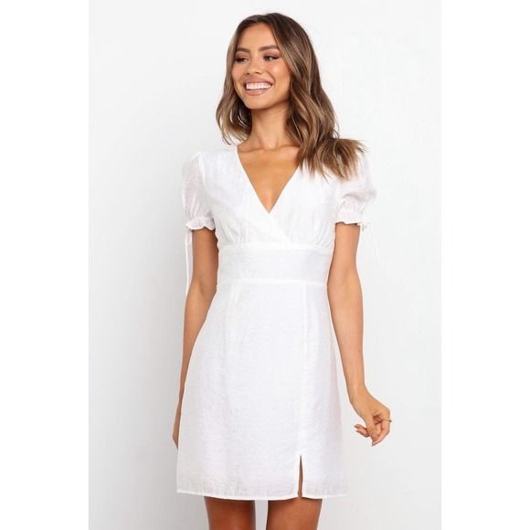 Petal & Pup Dresses & Skirts - Petal & Pup White Puff Sleeve Mini Dress Women's US 6 Cottage core Jacquard
